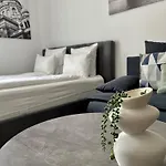 Premium By Hi5- Spot * Budapeszt
