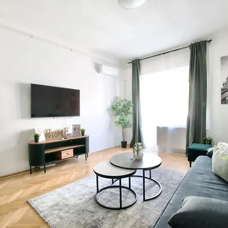 Premium By Hi5- Spot Budapest