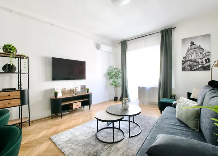Premium By Hi5- Spot Budapest